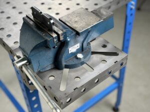 Soporte Universal para Morsa – Metalúrgica Palito en 1/4 de espesor